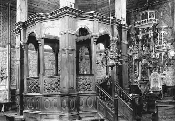 Bimah synagogue